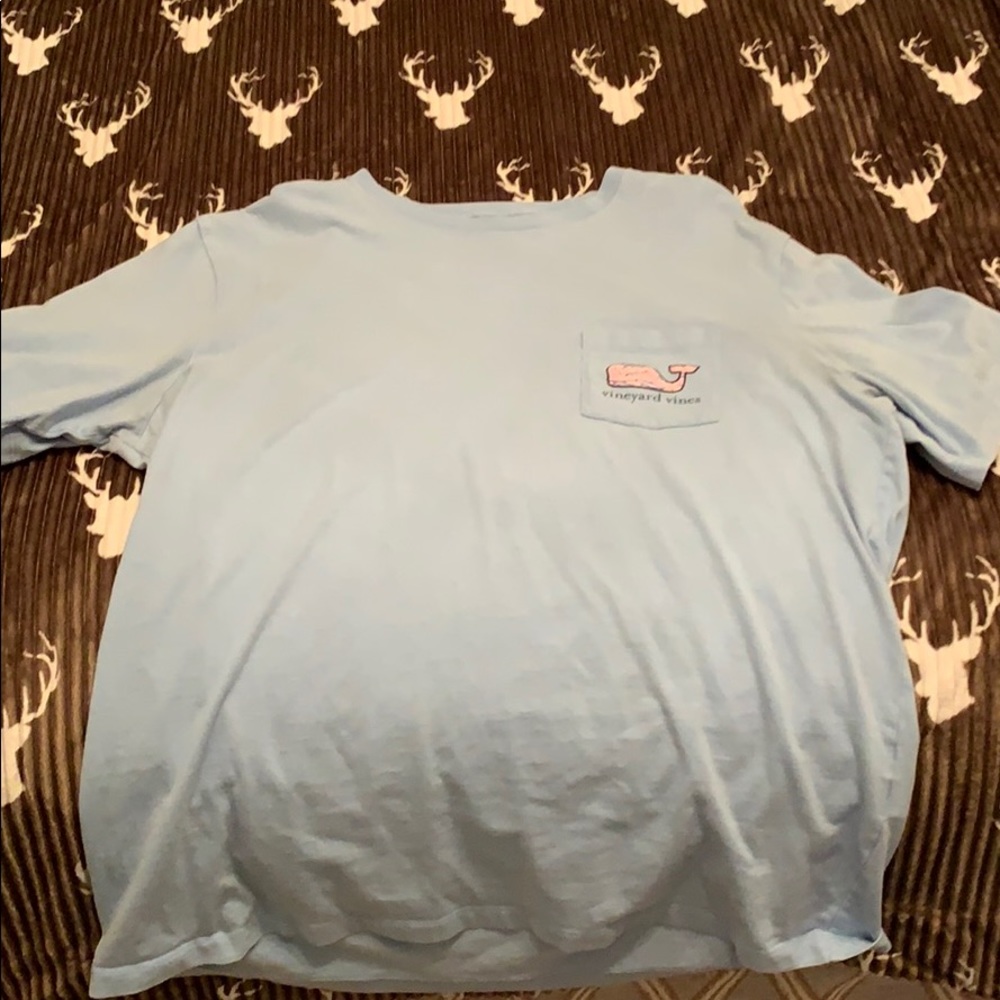Vineyard vines tee